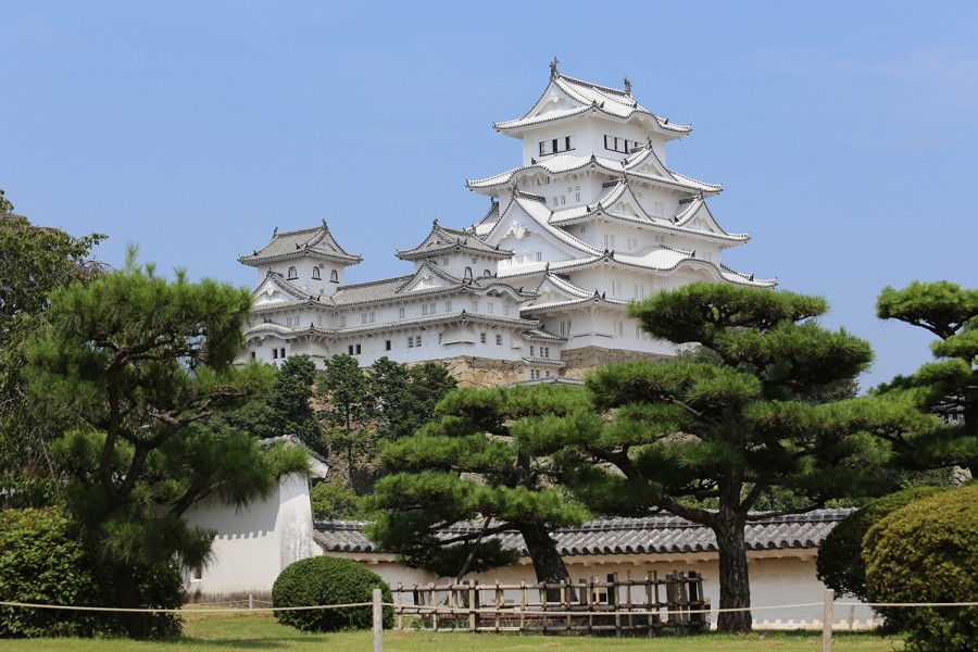 YAS SMART - 位於日本關西的姬路城，因有著白鷺展翅的美態，又被稱為「白鷺城」