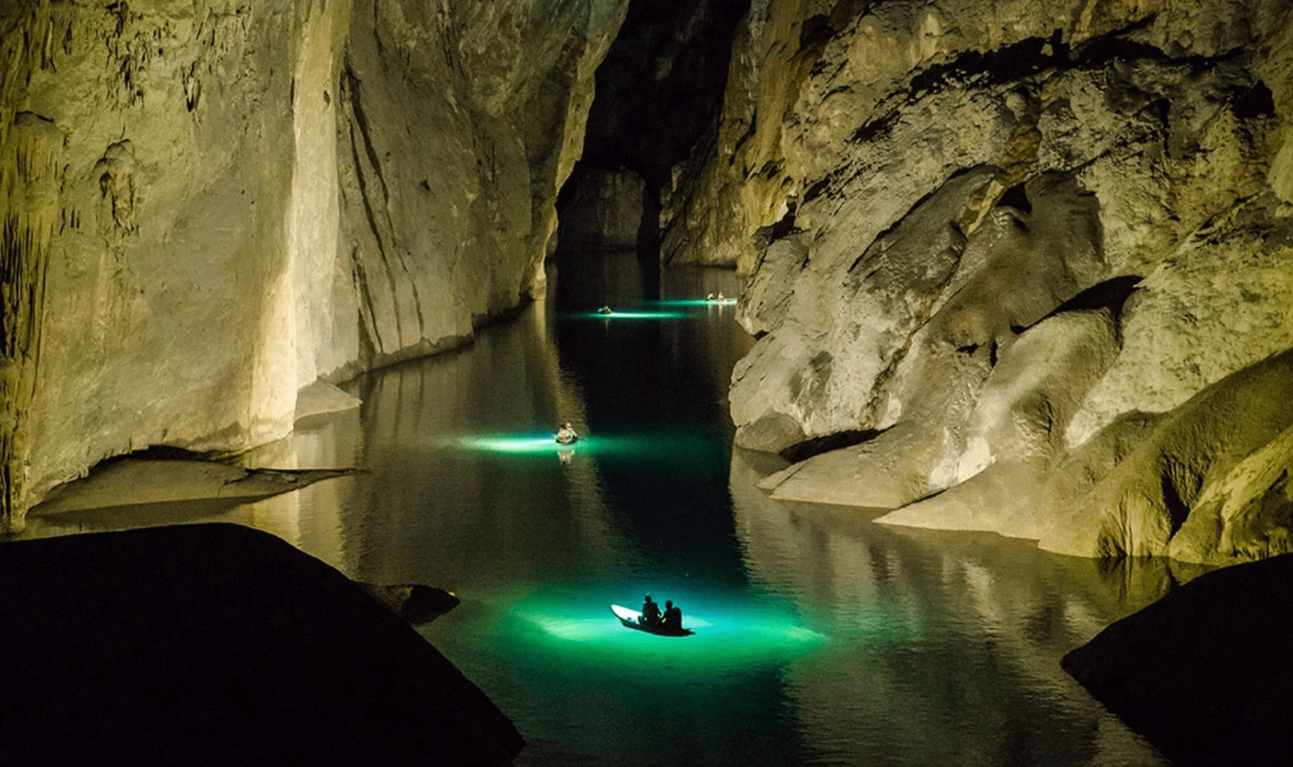 越南洞穴探險 韓松洞 划艇