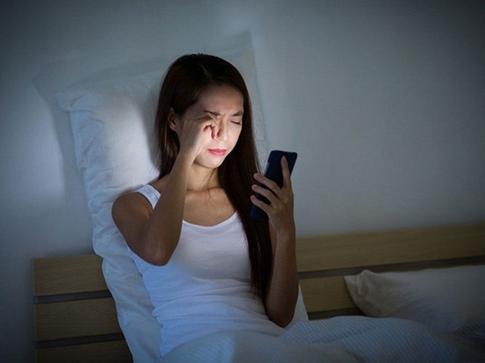 Improve insomnia By playing with your cell phone.  